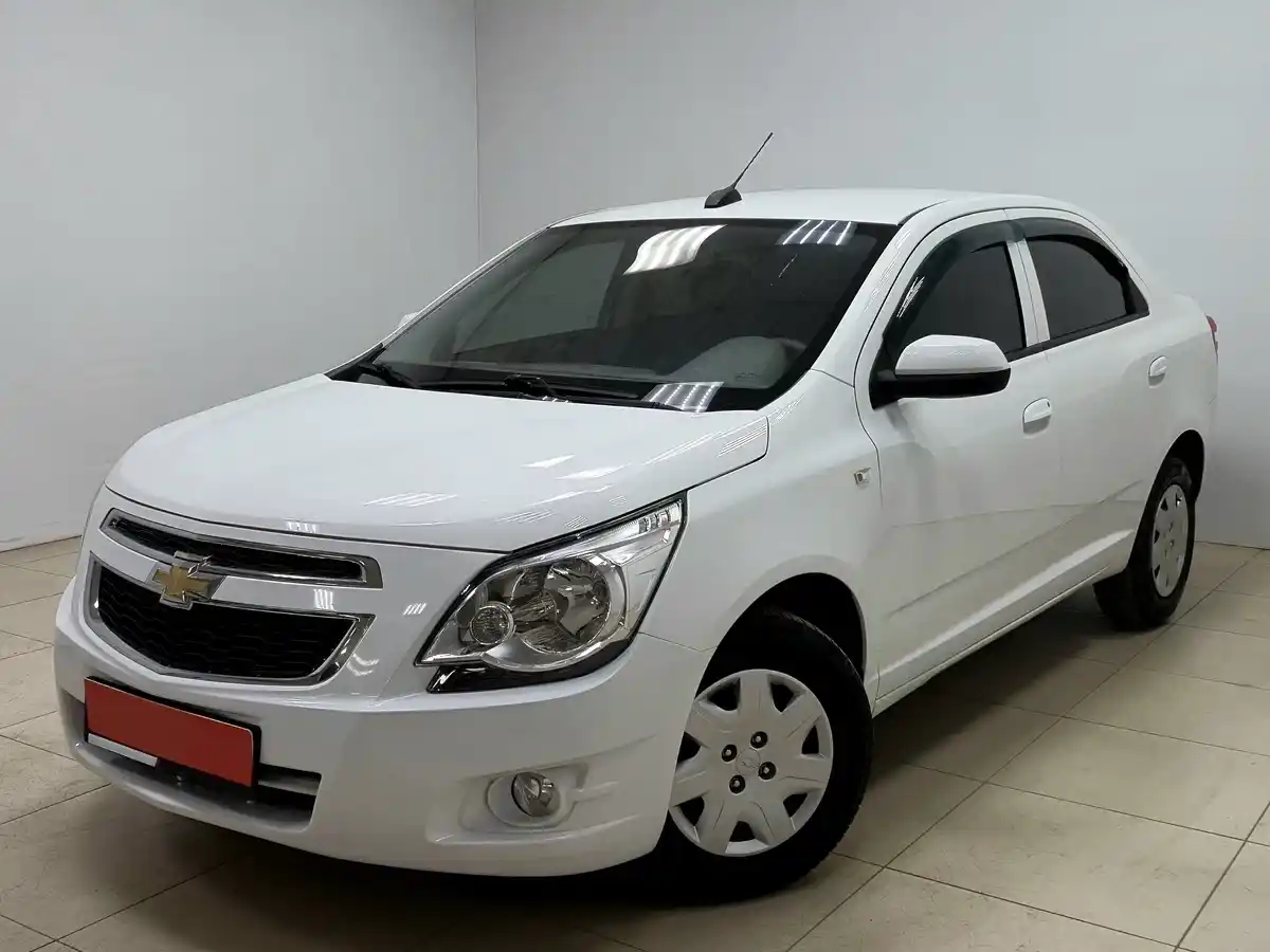 Chevrolet Cobalt купить по цене от 953 900 рублей
