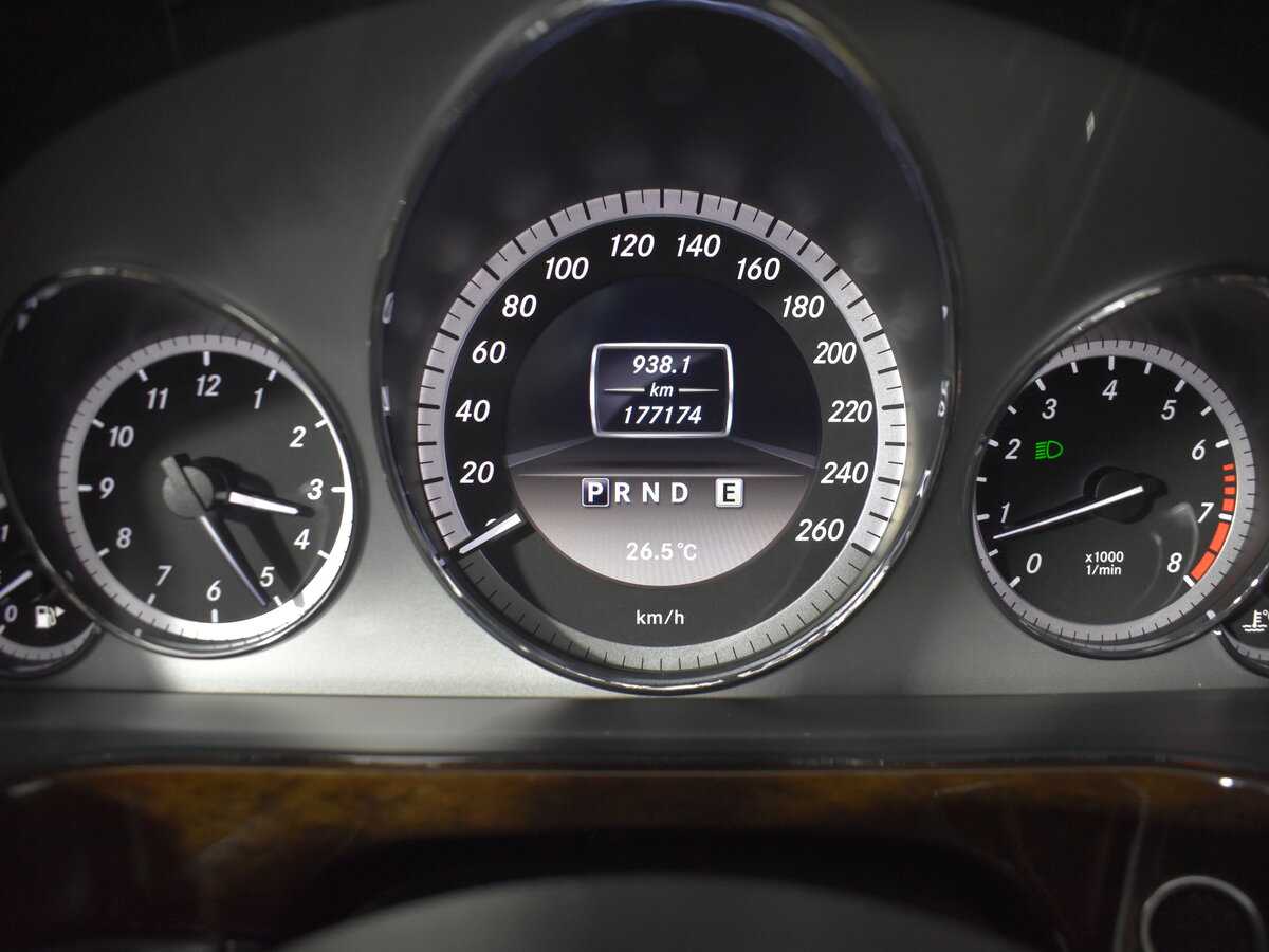 Мерседес-Бенц Е-Класс б/у, 2012, Автоматическая. Фото: #12