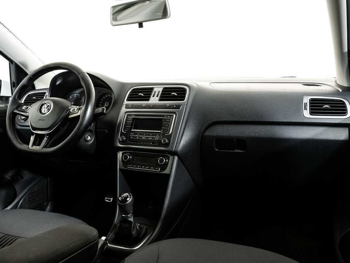 Фольксваген Поло б/у, 2016, Механическая. Фото: #8