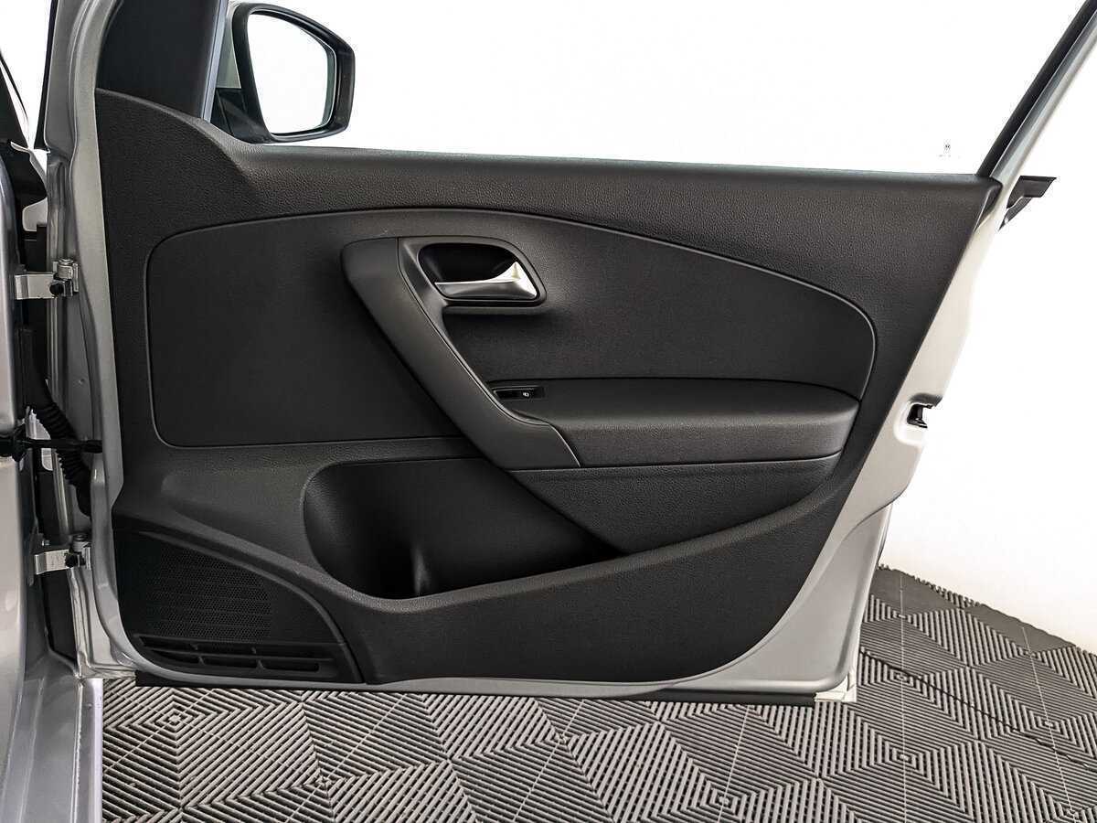 Фольксваген Поло б/у, 2015, Автоматическая. Фото: #24