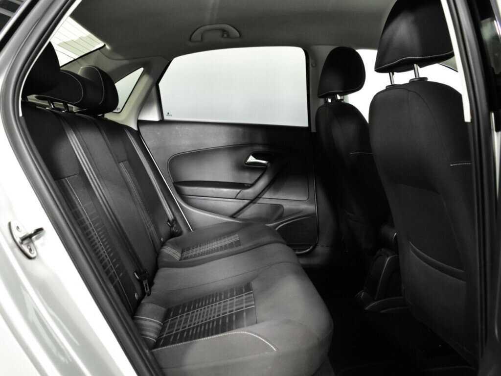 Фольксваген Поло б/у, 2015, Механическая. Фото: #9