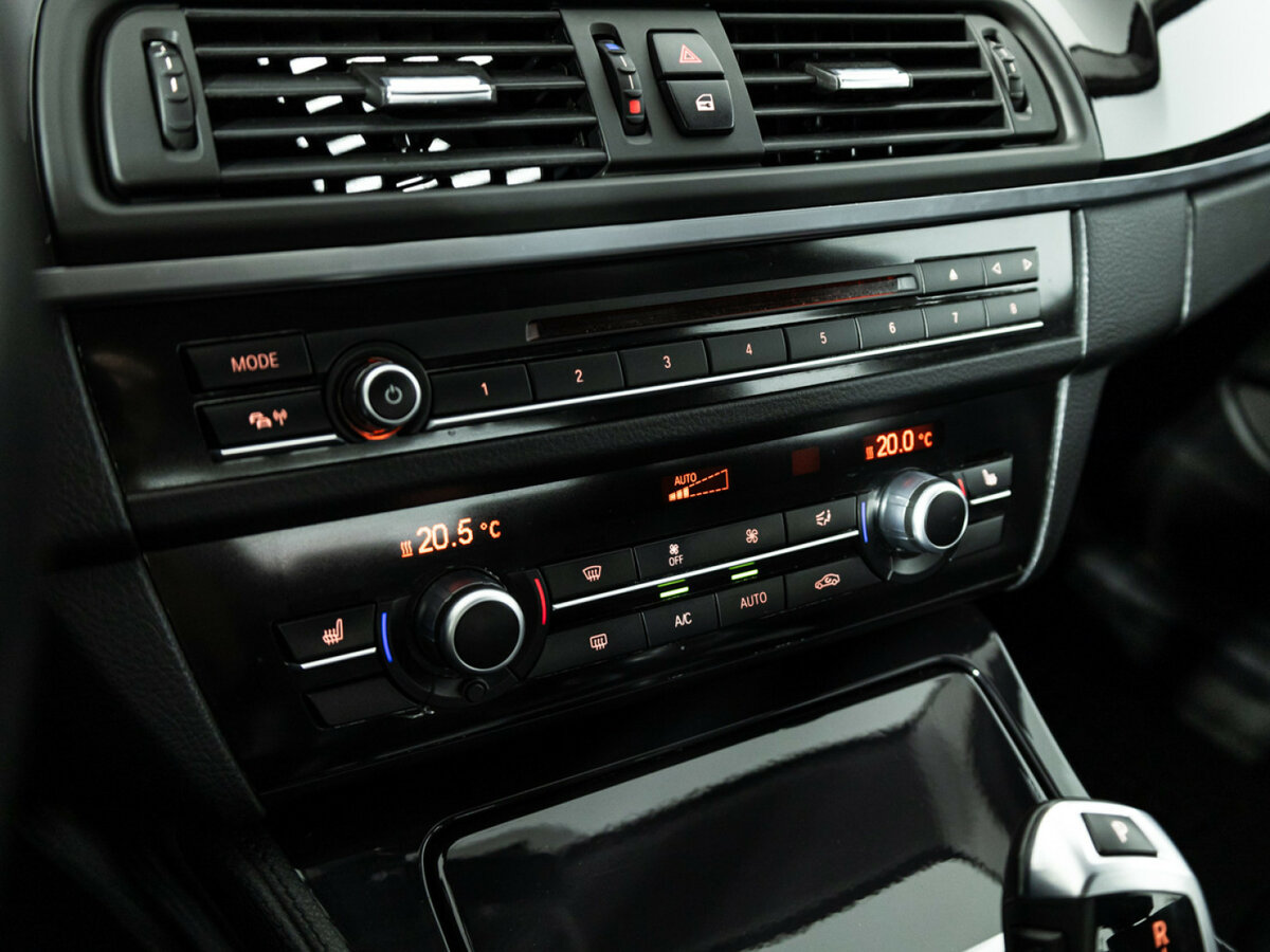 БМВ 5 серии б/у, 2014, Автоматическая. Фото: #16