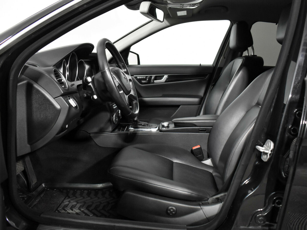 Мерседес-Бенц Ц-Класс б/у, 2012, Автоматическая. Фото: #10