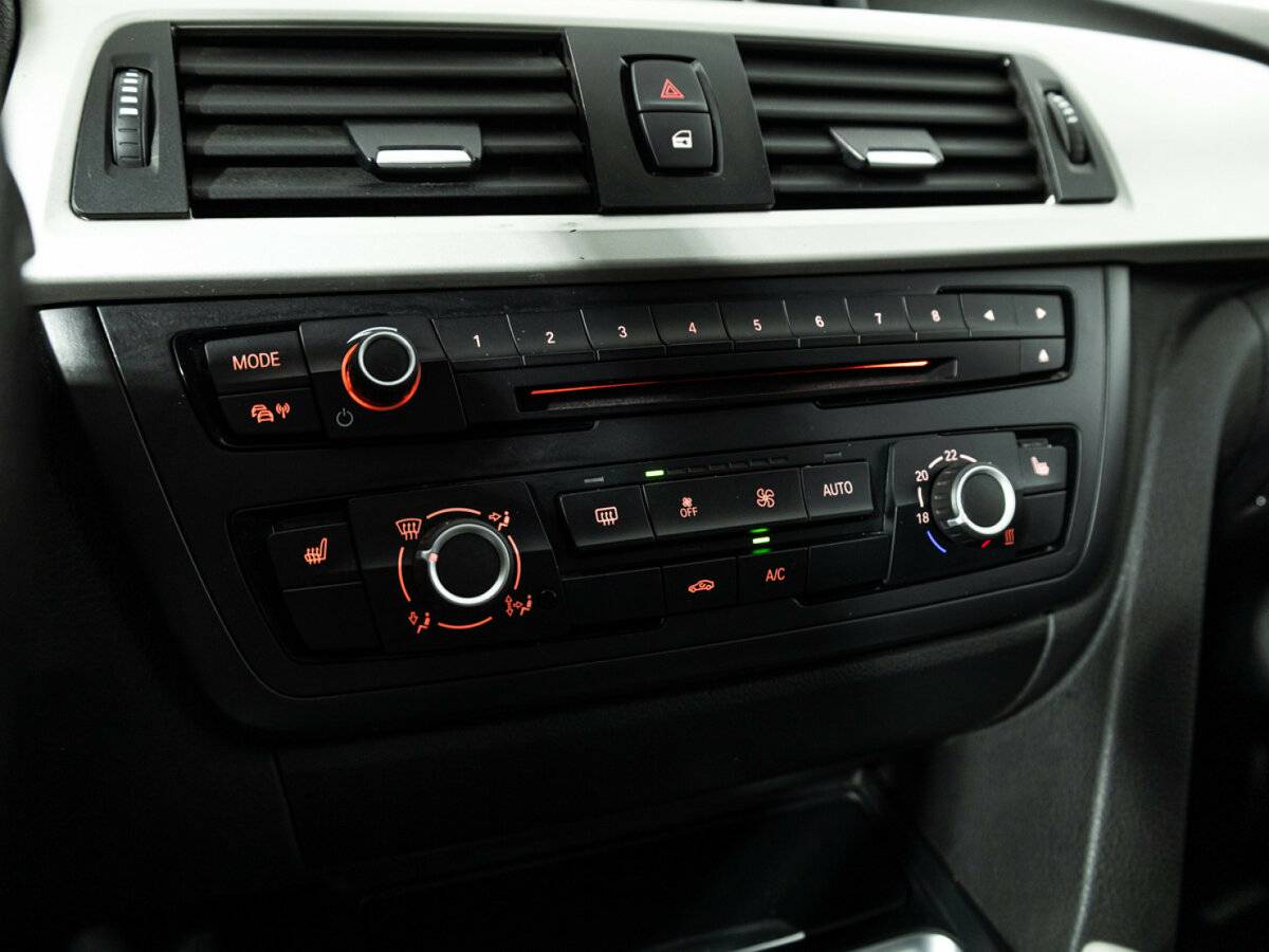 БМВ 3 серии б/у, 2015, Автоматическая. Фото: #18