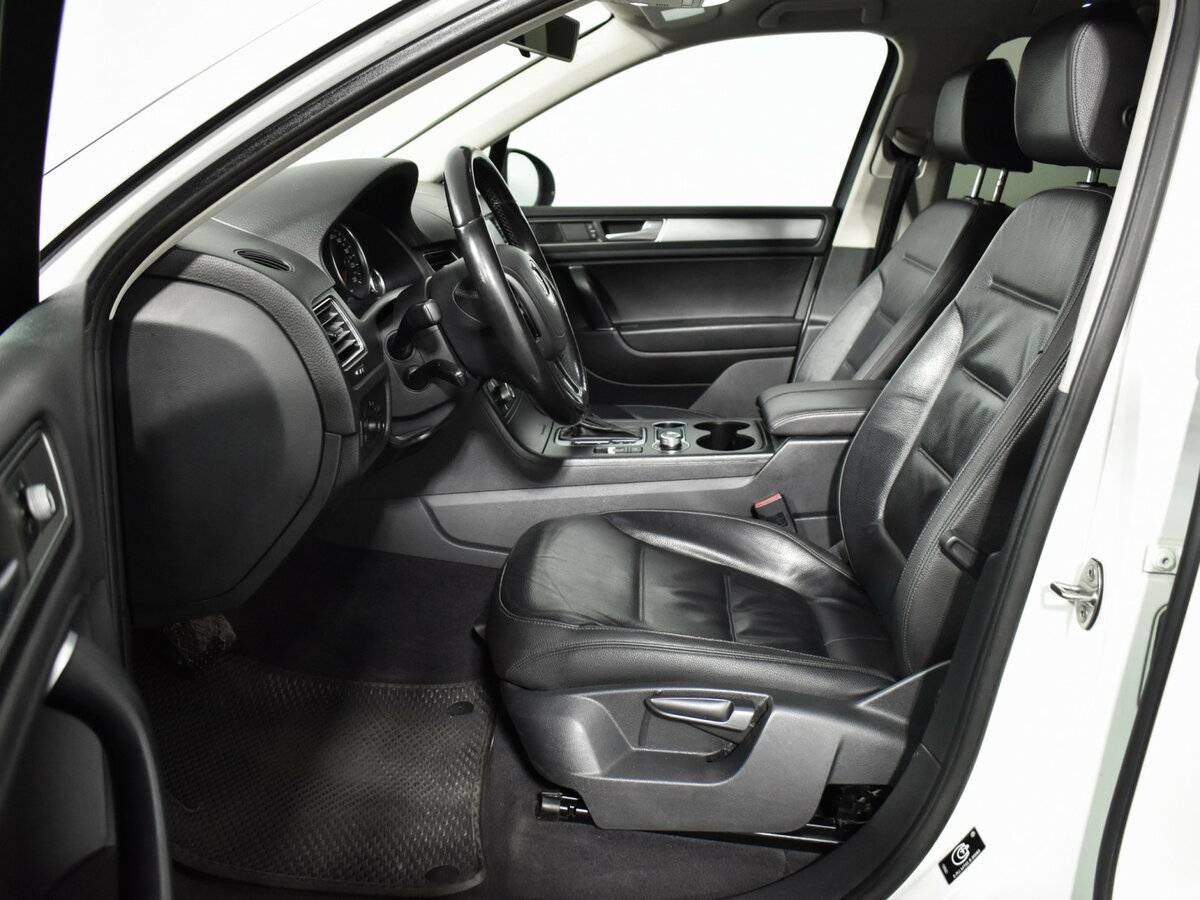 Фольксваген Туарег б/у, 2015, Автоматическая. Фото: #9